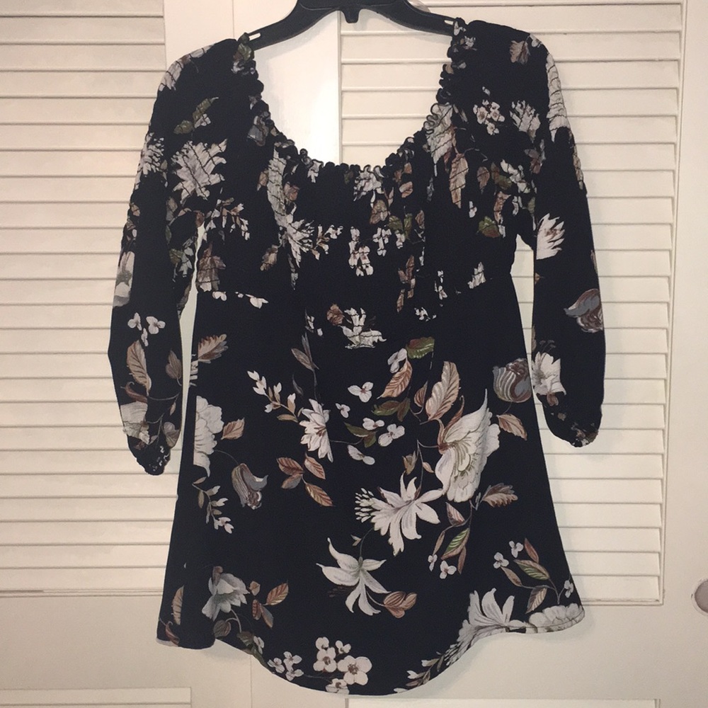 NWT Flower Off the Shoulder Blouse Size 1X